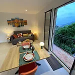 Independant - Entree & Terrasse Privatives - Vue - Parking ゲストハウス マントン