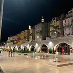 Independant - Entree & Terrasse Privatives - Vue - Parking * Menton