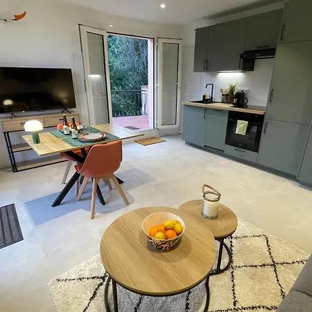 Shangri-la - Calme - Confort - Vue - Pkg - Wifi Maison d'hôtes *