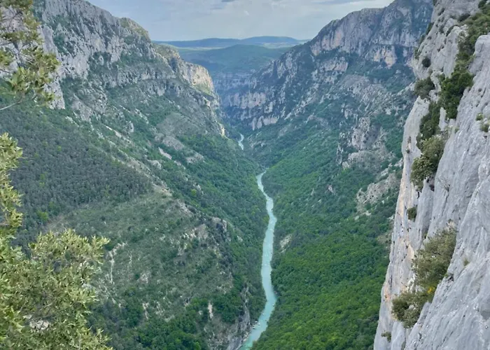 Shangri-la - Calme - Confort - Vue - Pkg - Wifi